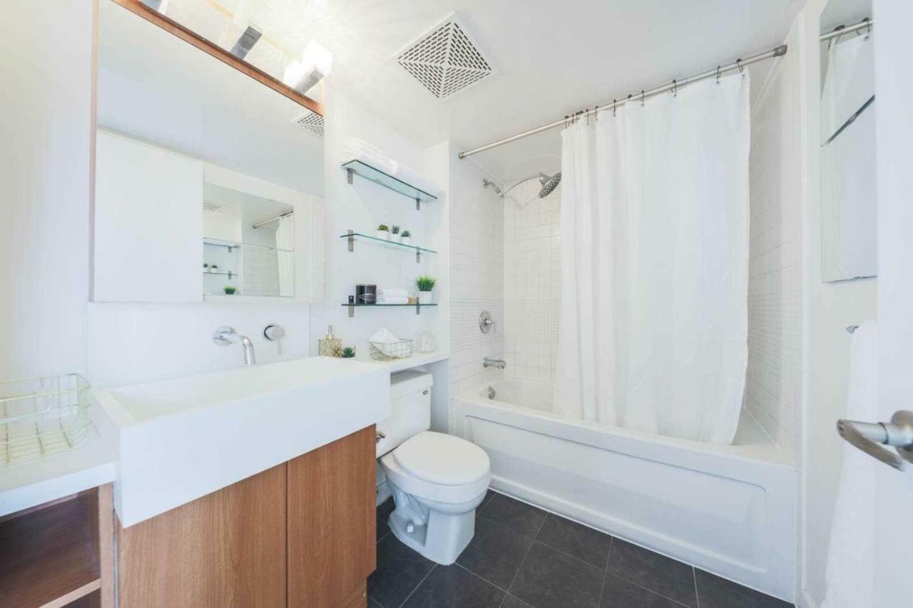 Micasa Suites - Stylish Condo By Cn Tower Toronto Exteriör bild